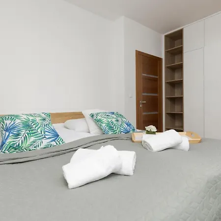 Spacious Premium Wola By Renters Prestige