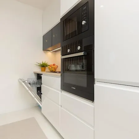 Spacious Premium Wola By Renters Prestige Apartamento